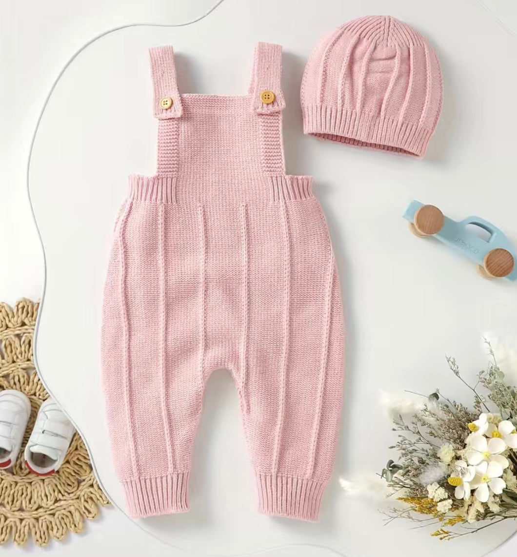 Knitted overall set