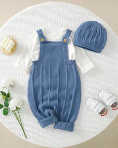 Knitted overall set