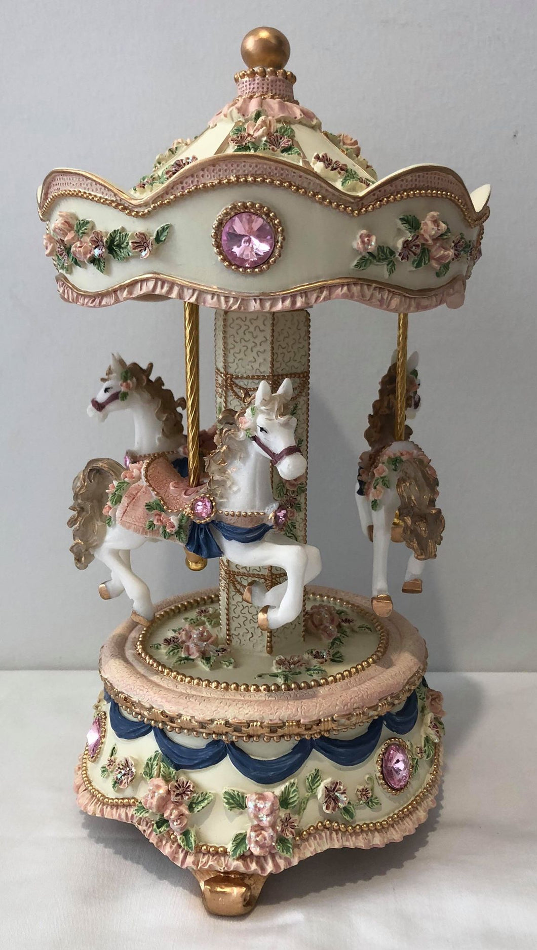 Pink gem, 3 Horse Carousel